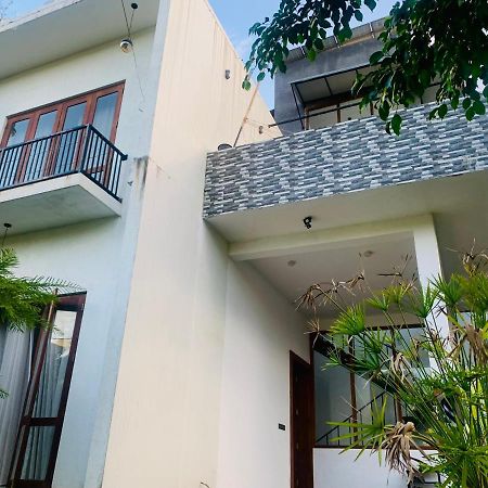 Jungle City Hostel ガル エクステリア 写真