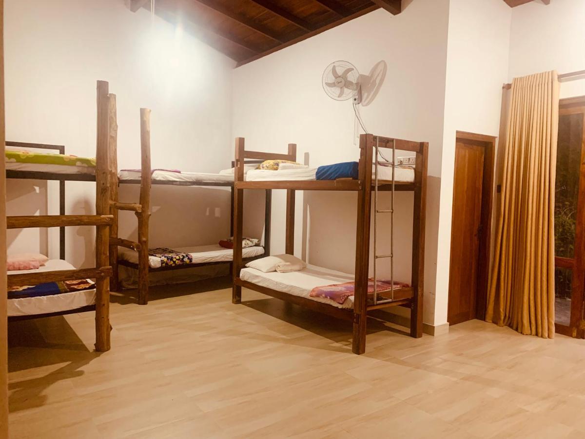 Jungle City Hostel ガル エクステリア 写真